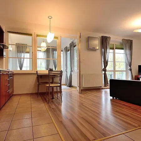 Victus Apartamenty, Petit *